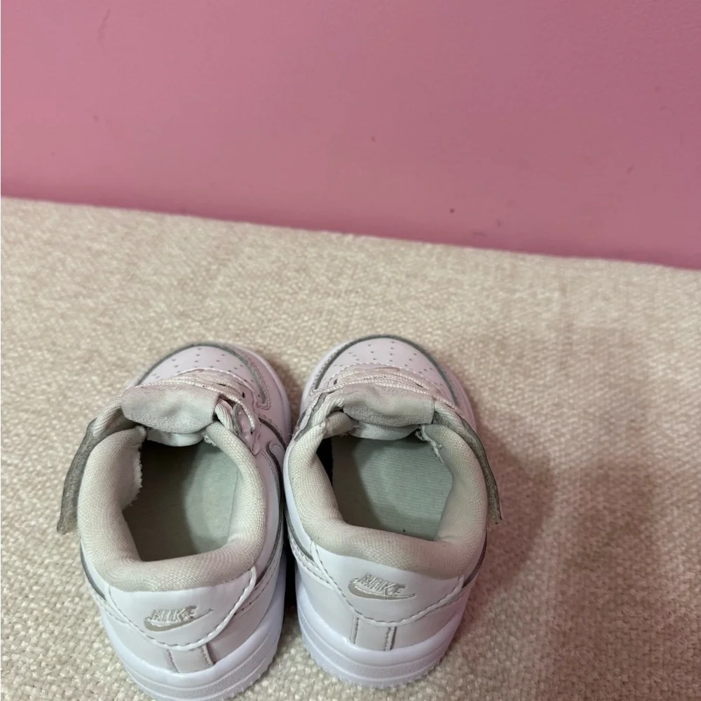 Nike Kids White and Gray Sneakers size 4.5c